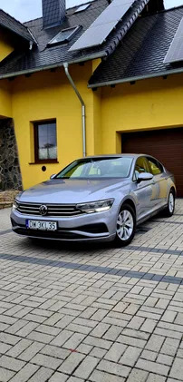 dolnośląskie Volkswagen Passat cena 108000 przebieg: 59000, rok produkcji 2020 z Strzelin